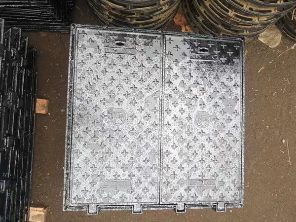 球墨铸铁方形井盖