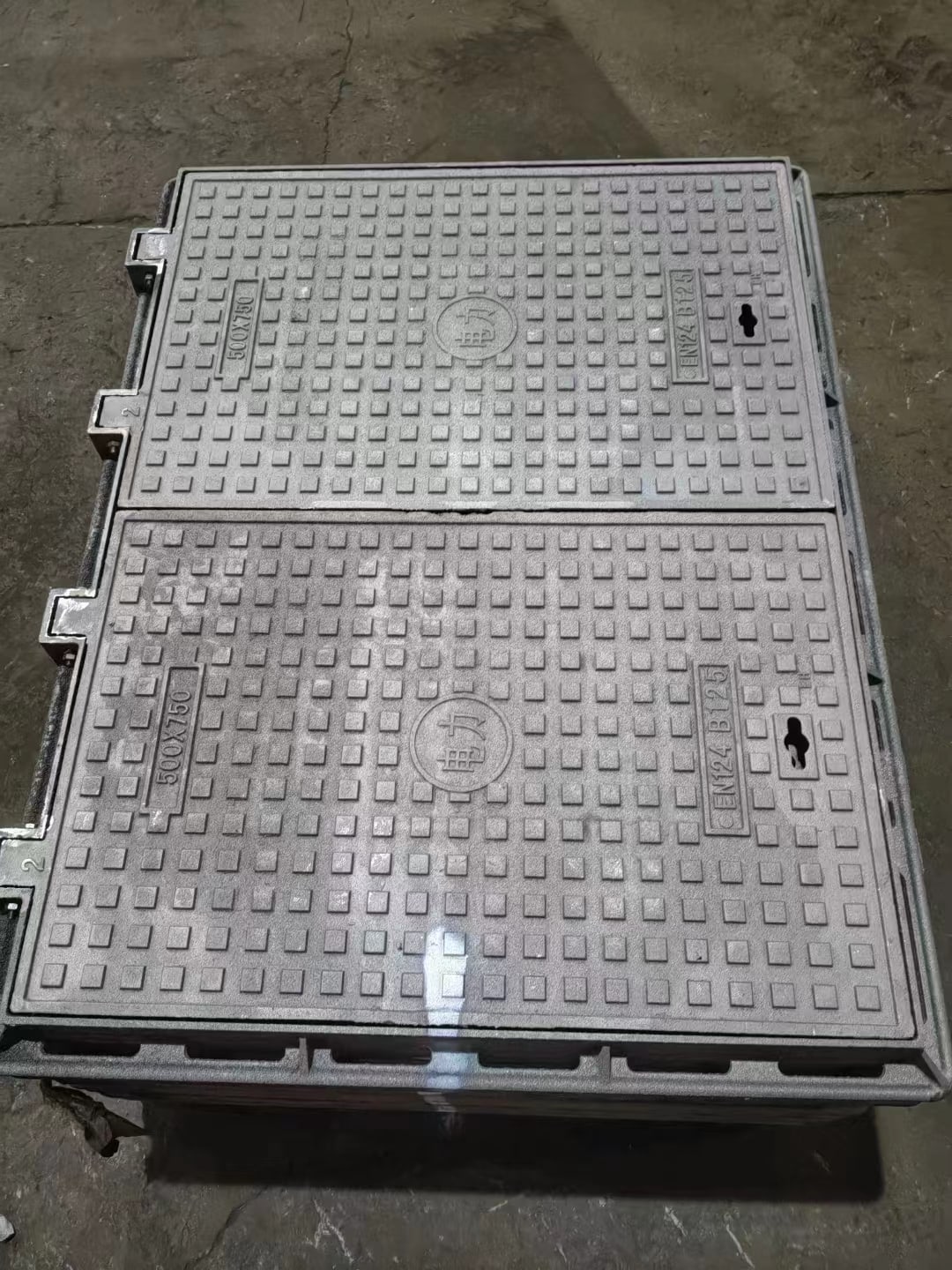 球墨铸铁方形井盖