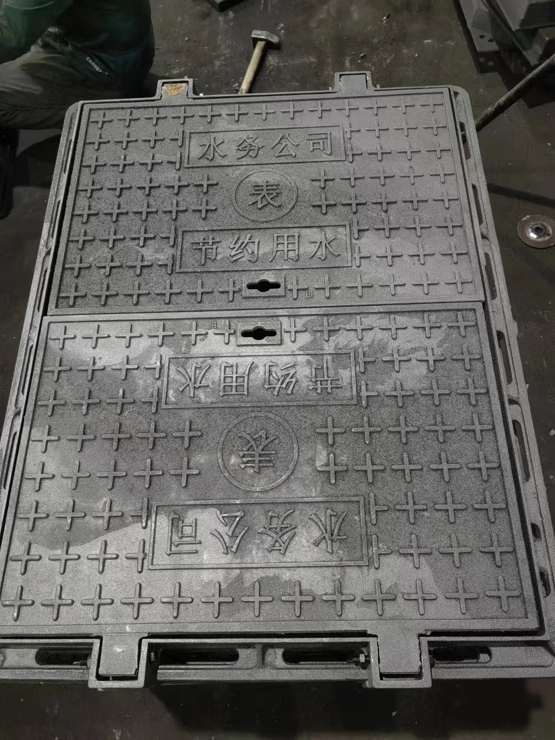 球墨铸铁方形井盖