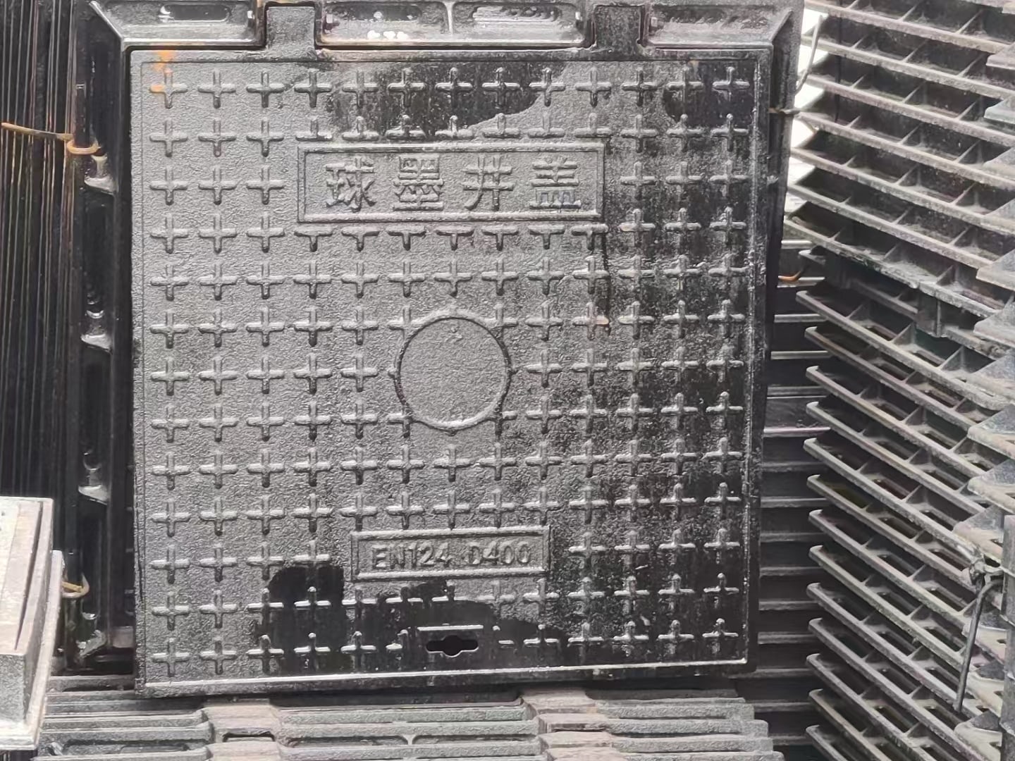 球墨铸铁方形井盖